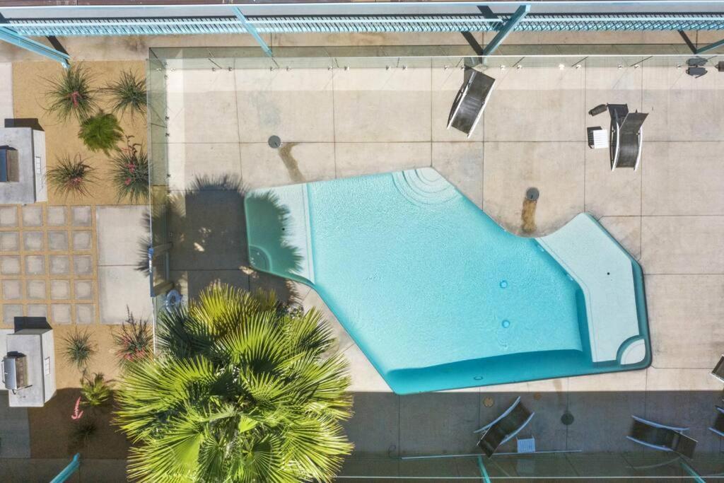 Walkable Dtph W/ Pool And Parking Apartment Phoenix