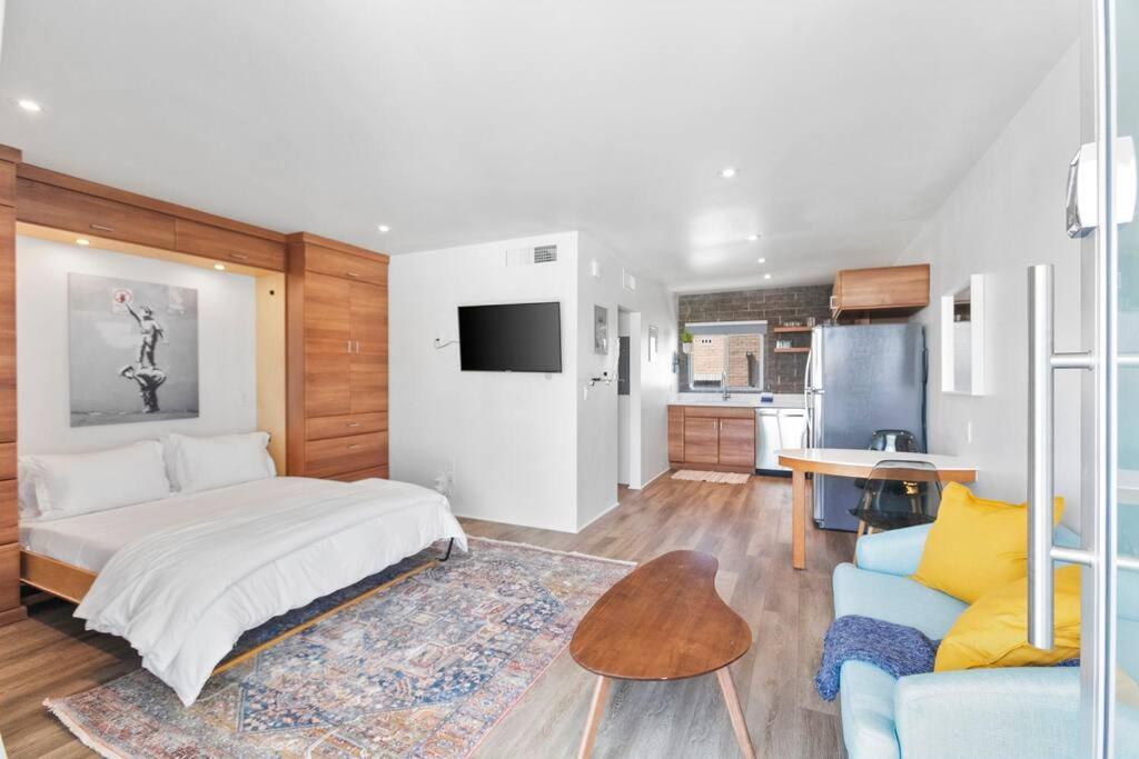Walkable Dtph W/ Pool And Parking * Phoenix